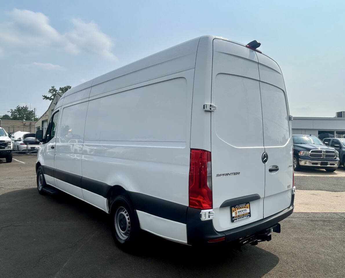Used 2021 Mercedes-Benz Sprinter 2500 image 3