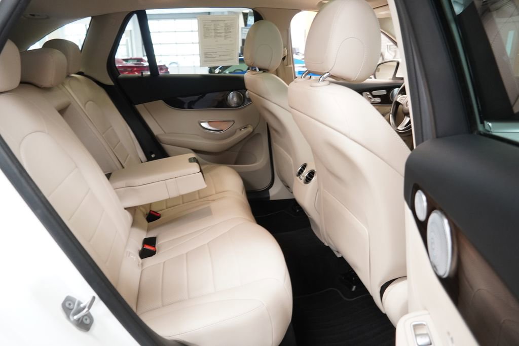 Used 2017 Mercedes-Benz GLC 300 4MATIC image 34