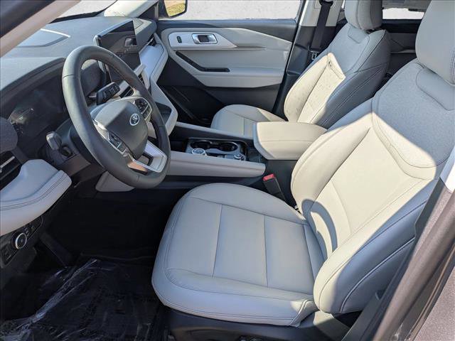New 2026 Ford Explorer Active w/ Active Comfort Package image 4
