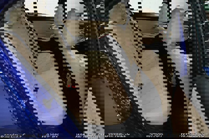 Used 2024 BMW 330i Sedan w/ M Sport Package RWD image 18