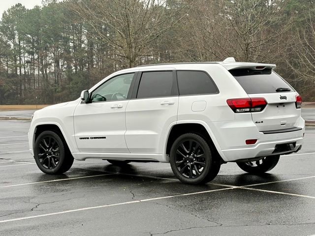 Used 2019 Jeep Grand Cherokee Altitude image 4