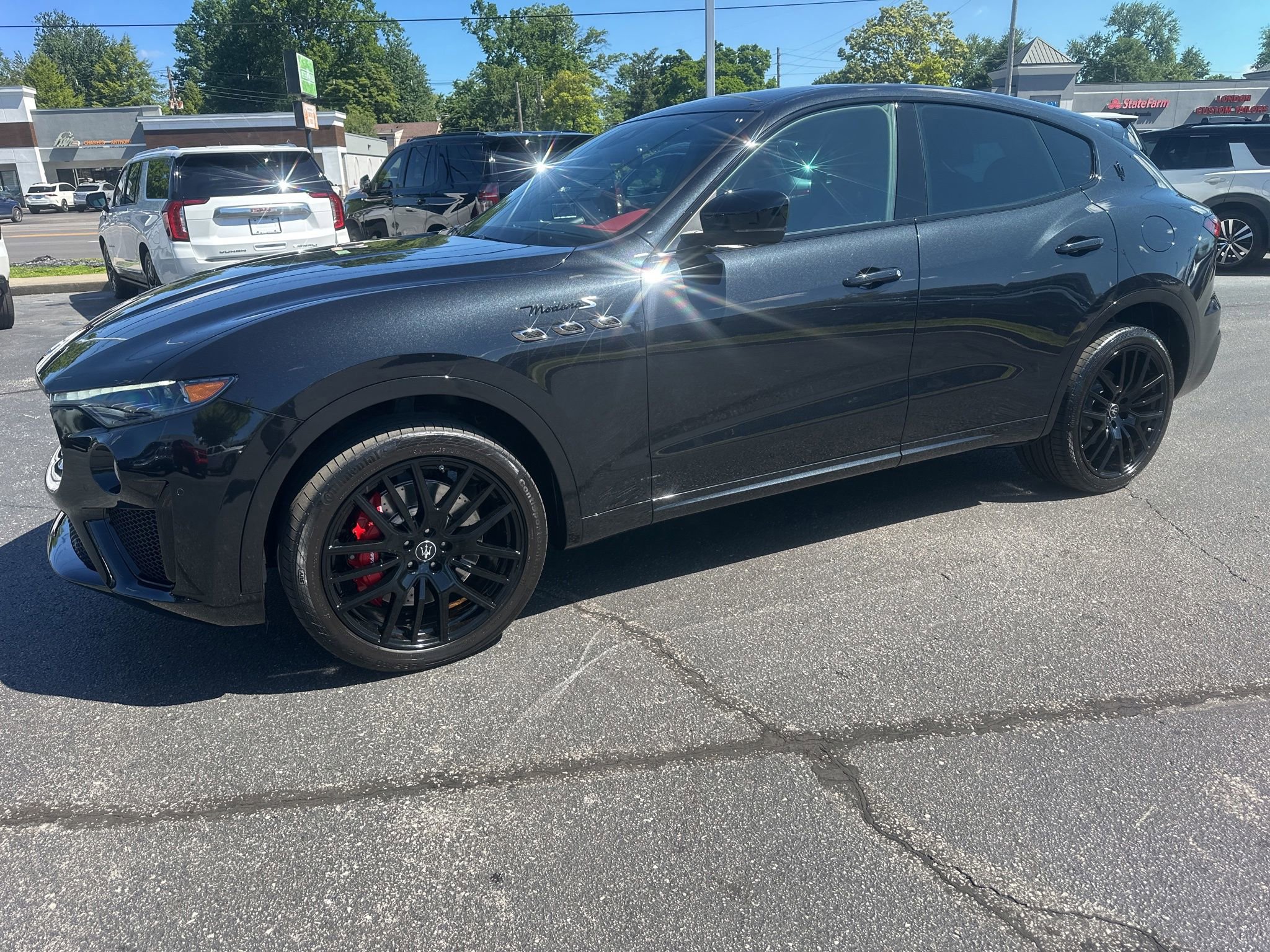 Used 2023 Maserati Levante Modena S AWD/4WD image 38