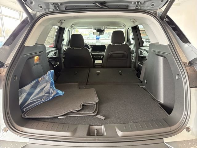 New 2026 Chevrolet TrailBlazer LT w/ Convenience Package FWD image 16