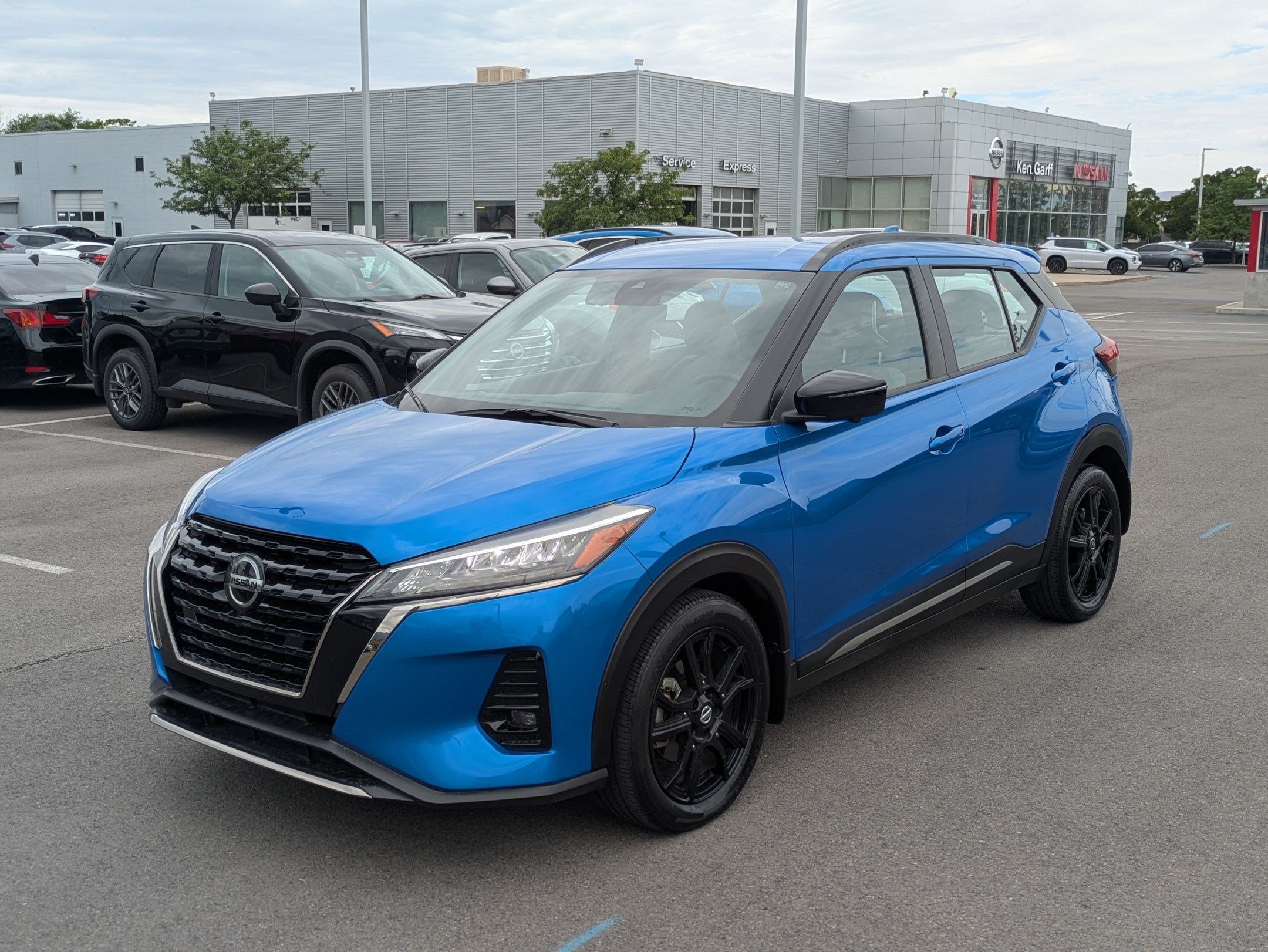 Used 2021 Nissan Kicks SR w/ SR Premium Package FWD image 10
