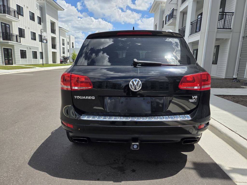 Used 2011 Volkswagen Touareg V6 AWD/4WD image 7