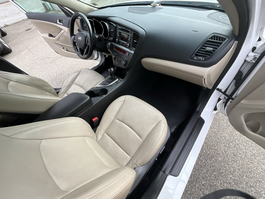 Used 2013 Kia Optima EX w/ Premium Pkg image 32