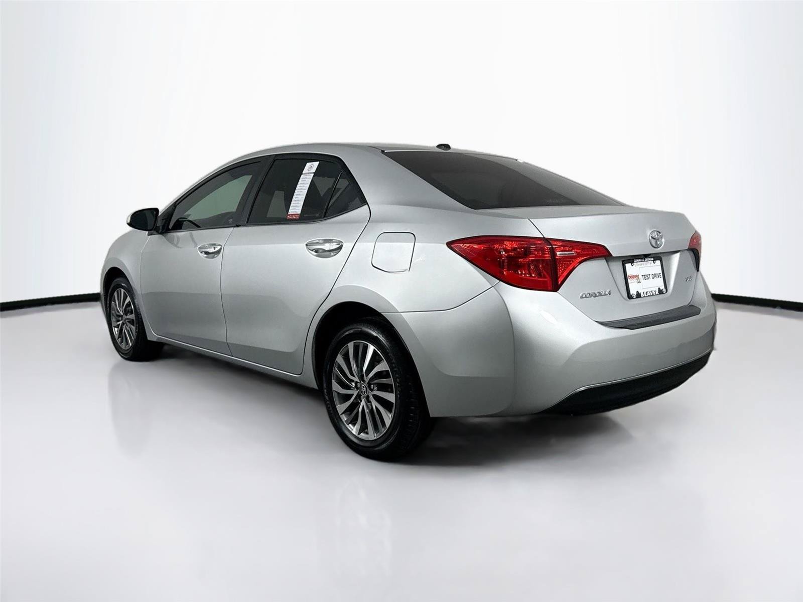 Used 2017 Toyota Corolla XLE w/ Carpet Mat Package (TMS) FWD image 12