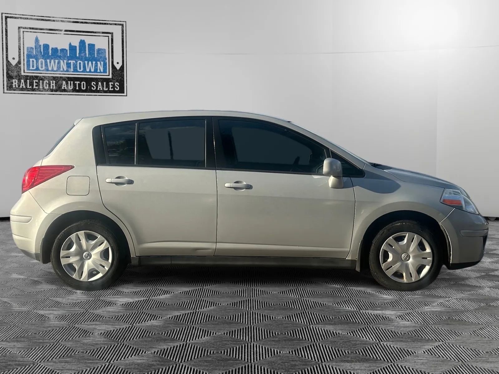 Used 2012 Nissan Versa 1.8 S w/ Plus Pkg image 5