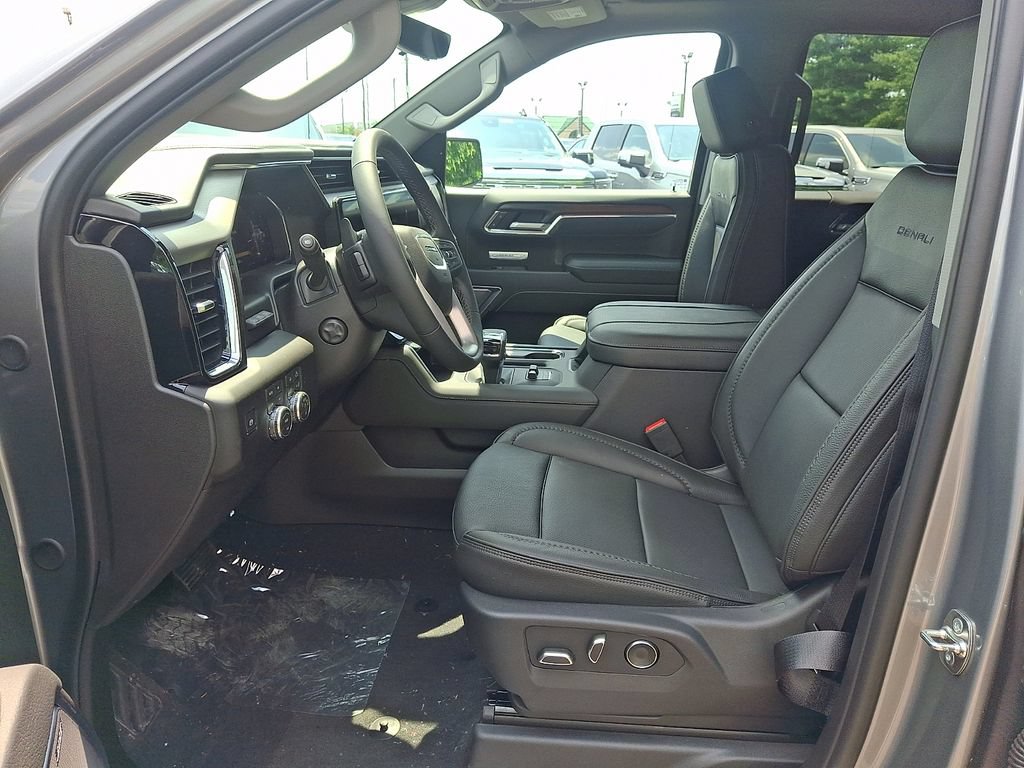 New 2026 GMC Sierra 1500 Denali w/ Denali Reserve Package AWD/4WD image 9
