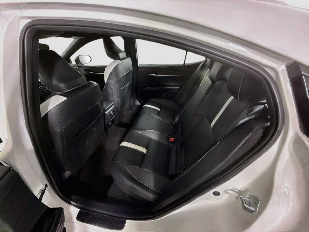 Used 2025 Toyota Camry SE FWD image 24