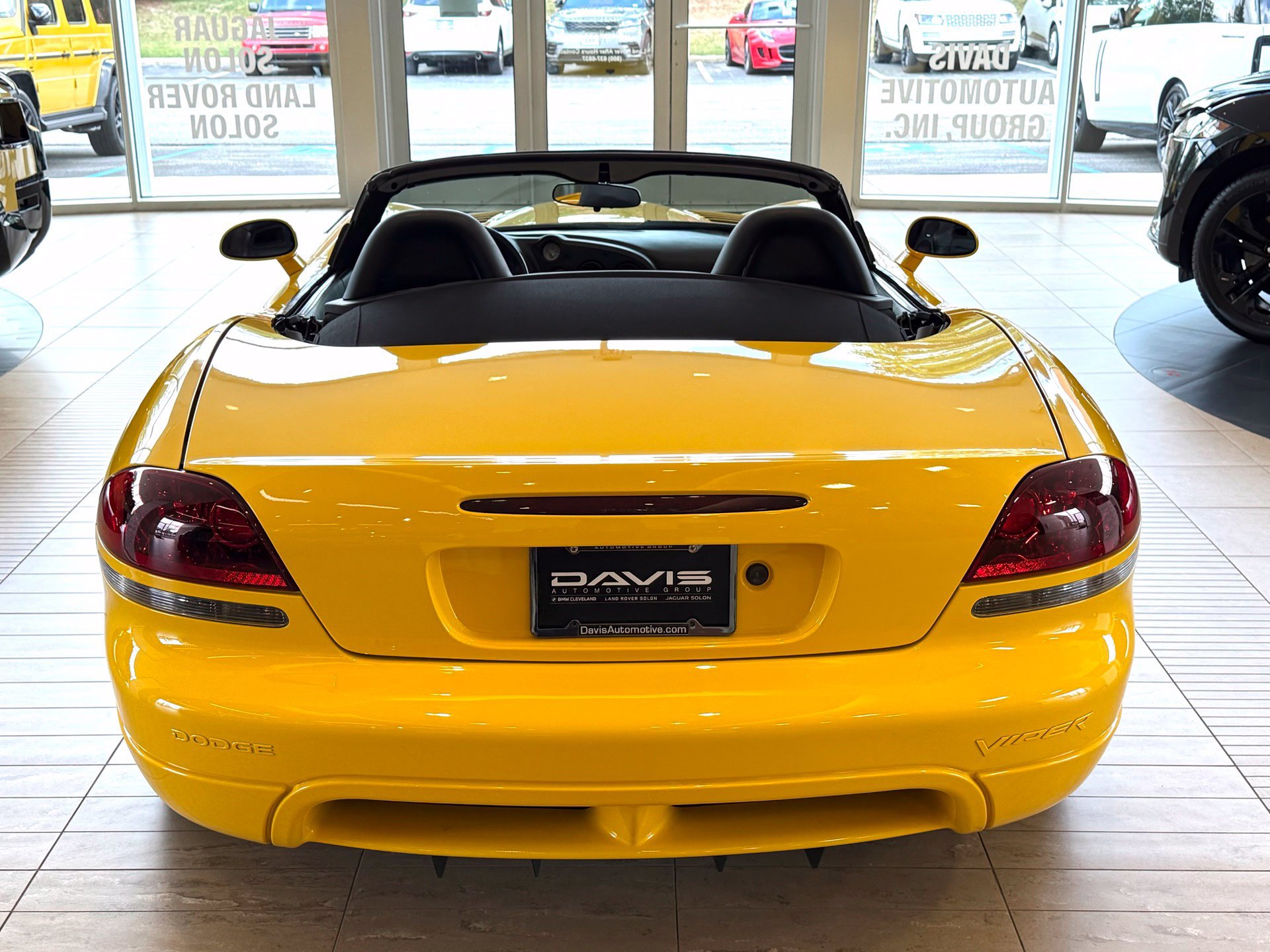 Used 2005 Dodge Viper SRT-10 RWD image 9