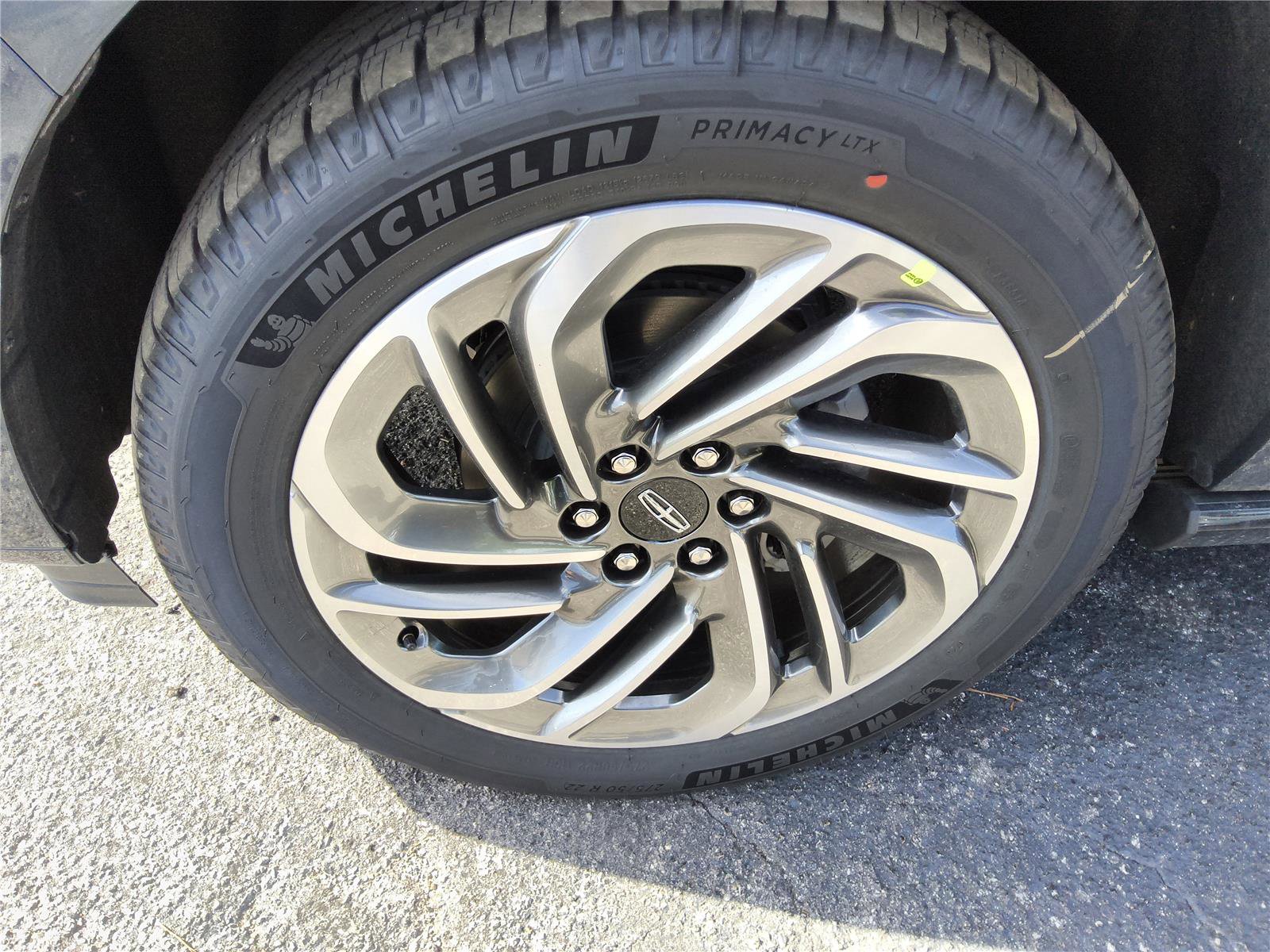 New 2026 Lincoln Navigator L Reserve AWD/4WD image 9