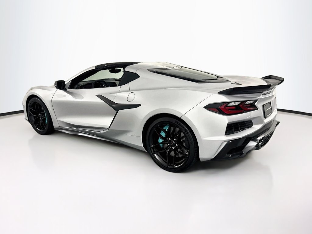 Used 2026 Chevrolet Corvette Z06 RWD image 7