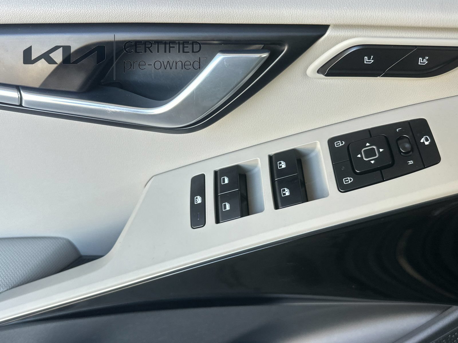 Certified 2024 Kia Niro Wave FWD image 11