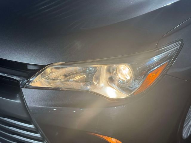 Used 2017 Toyota Camry XLE FWD image 12