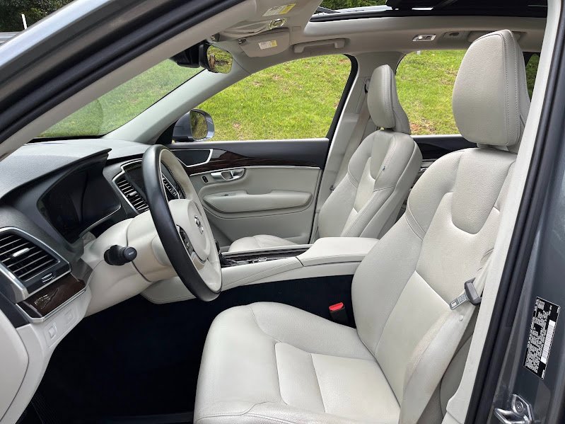 Used 2019 Volvo XC90 T6 Momentum w/ Protection Package Premier image 8
