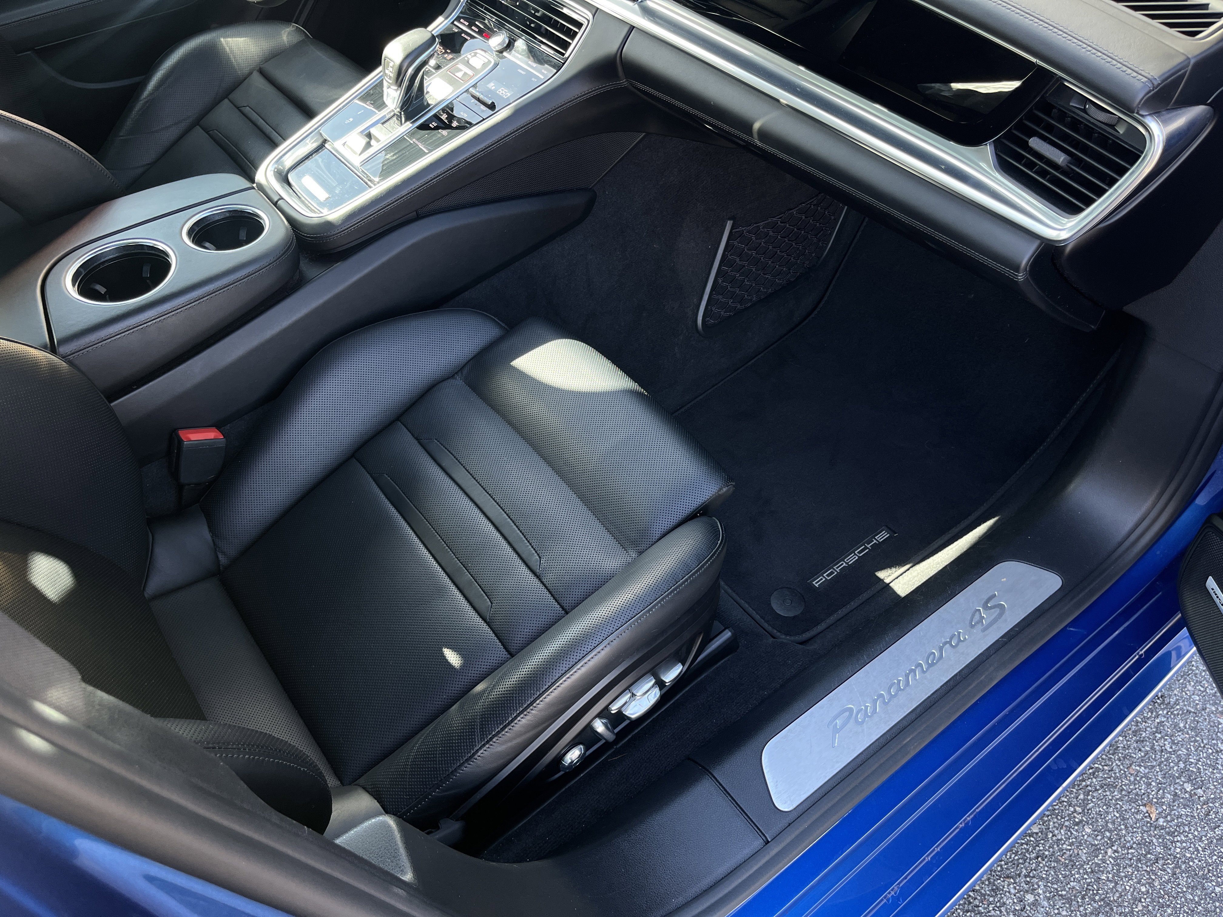 Certified 2018 Porsche Panamera 4S image 20