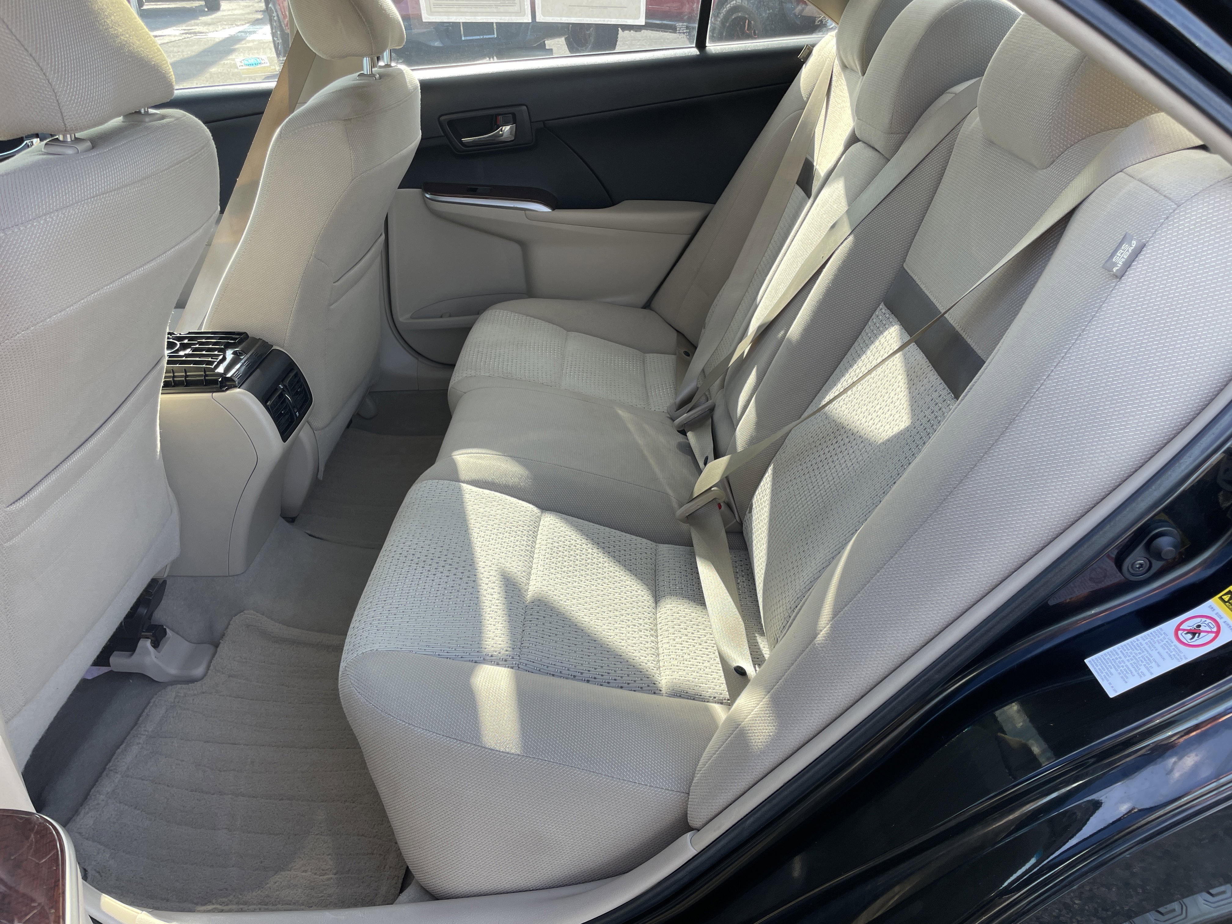 Used 2014 Toyota Camry XLE image 31