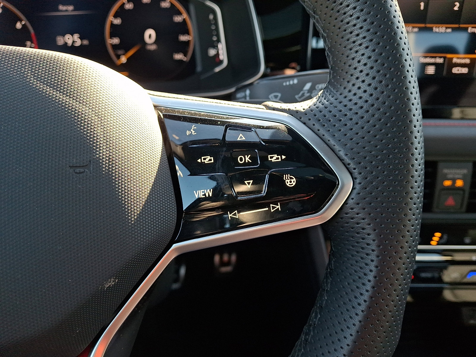 Certified 2025 Volkswagen Jetta GLI Autobahn w/ GLI Black Package image 21