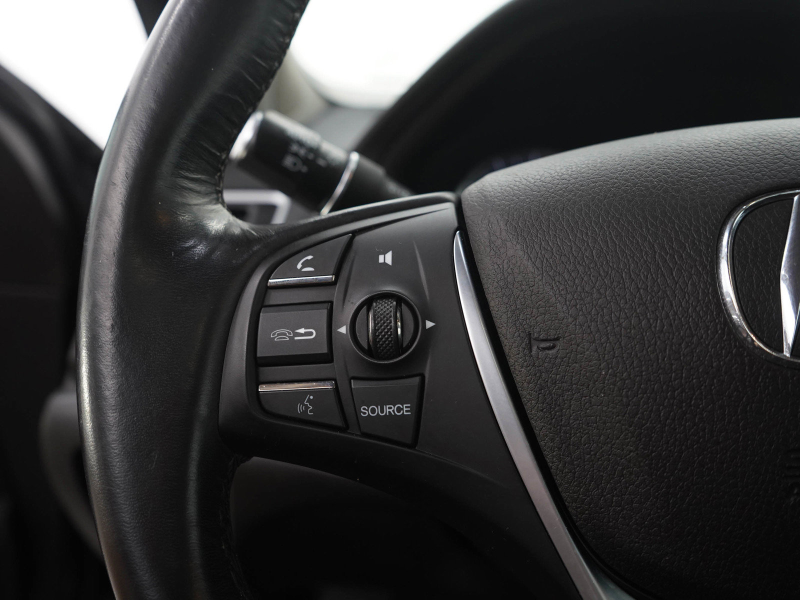 Used 2017 Acura TLX V6 w/ Technology Package FWD image 26