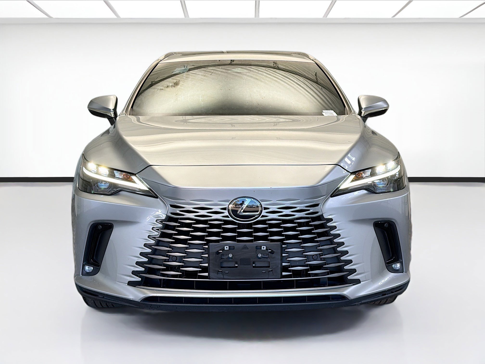 Used 2023 Lexus RX 350h w/ Cold Area Package image 2