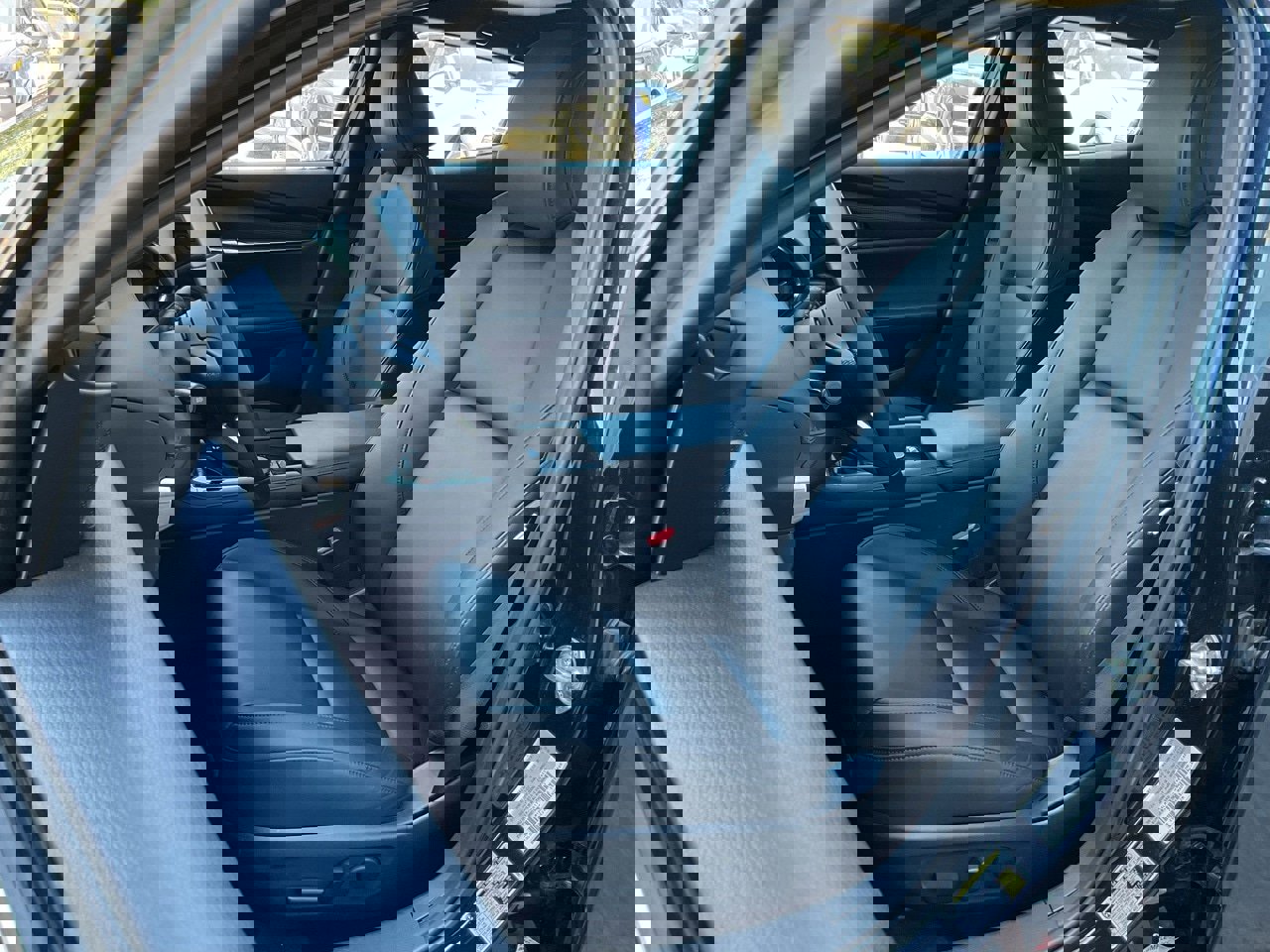 Used 2024 MAZDA MAZDA3 s image 12