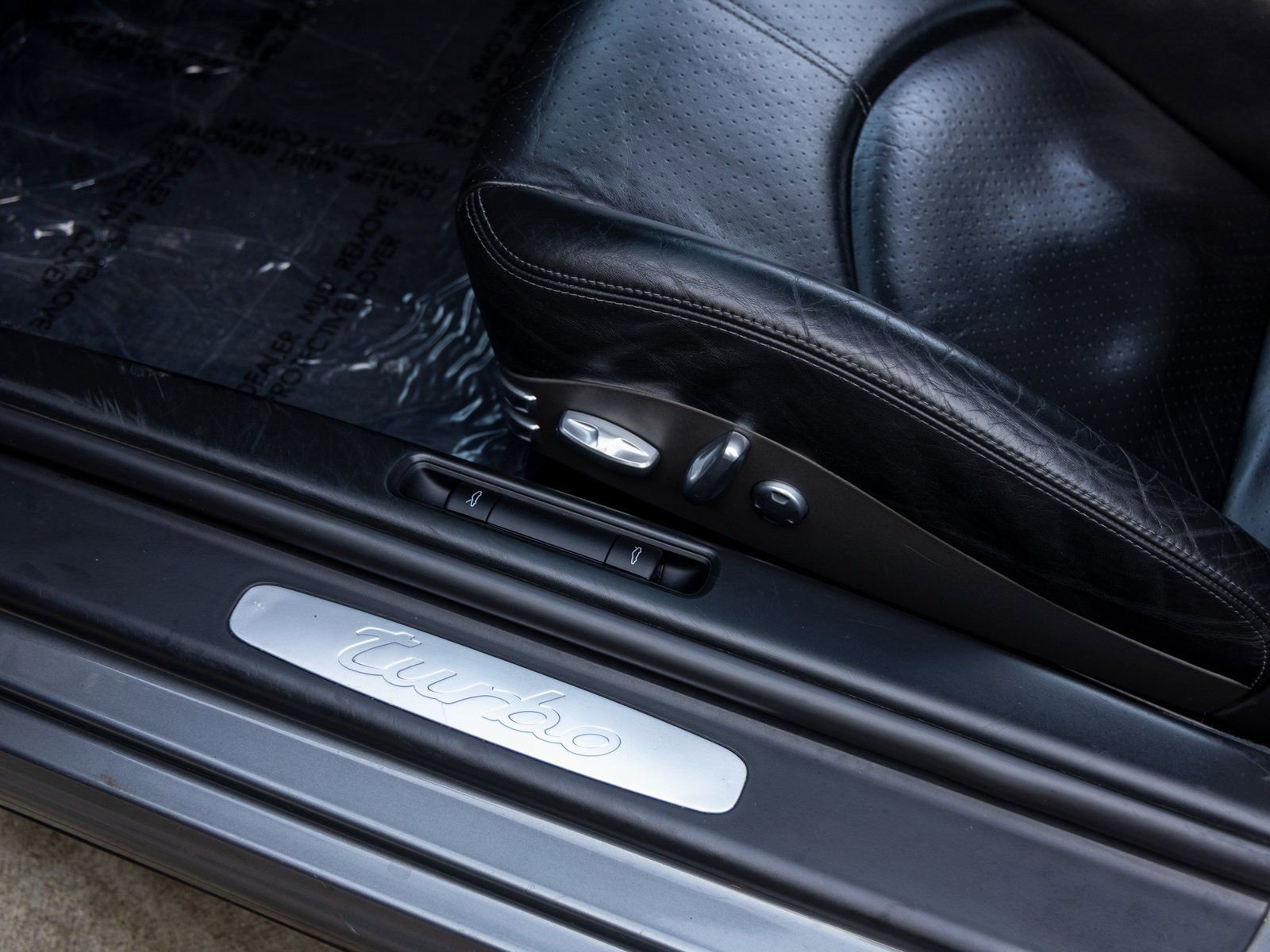 Used 2008 Porsche 911 Turbo image 33