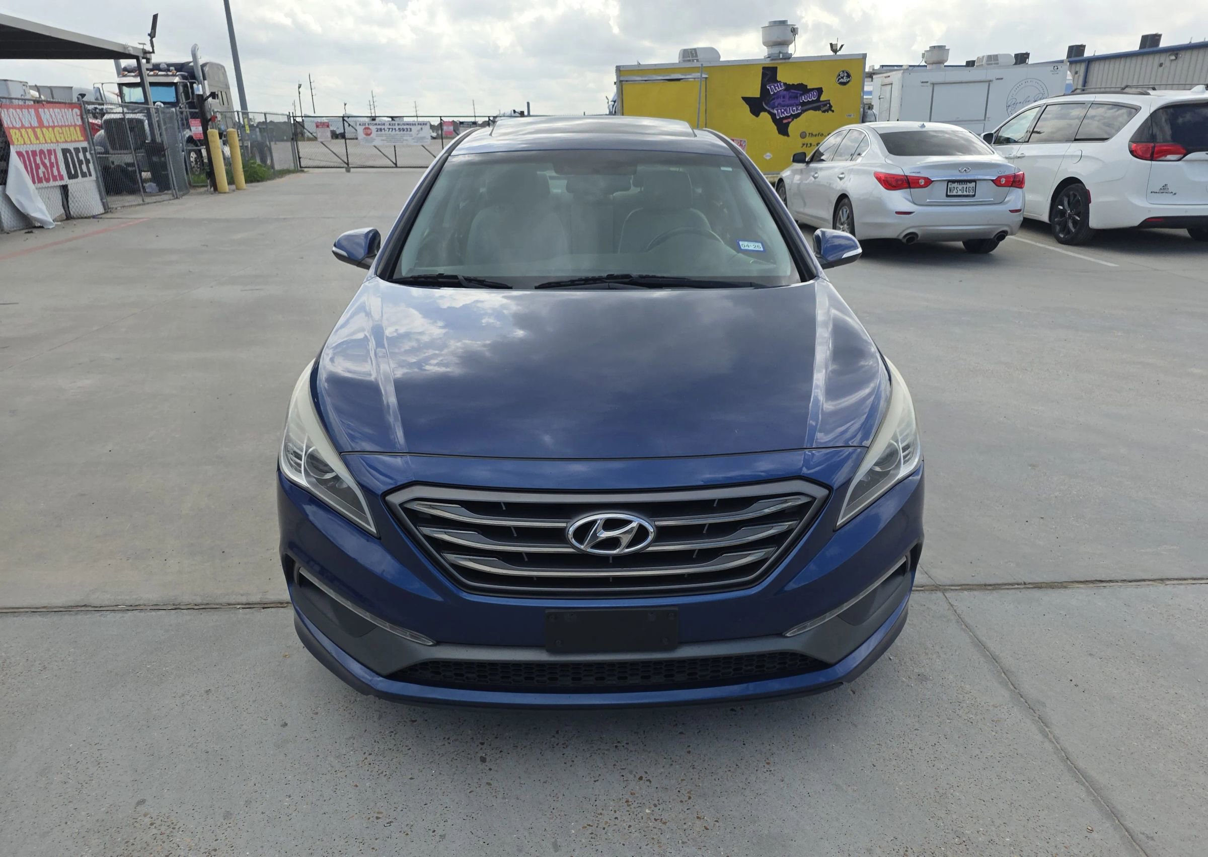 Used 2017 Hyundai Sonata Sport w/ Value Edition Package 02 FWD image 4