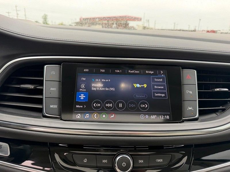 Used 2022 Buick Enclave Avenir w/ Avenir Technology Package AWD/4WD image 16