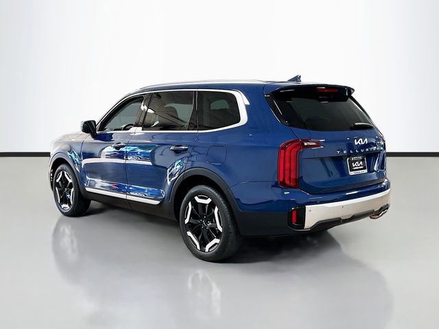 Used 2024 Kia Telluride S w/ S Sunroof Package image 5