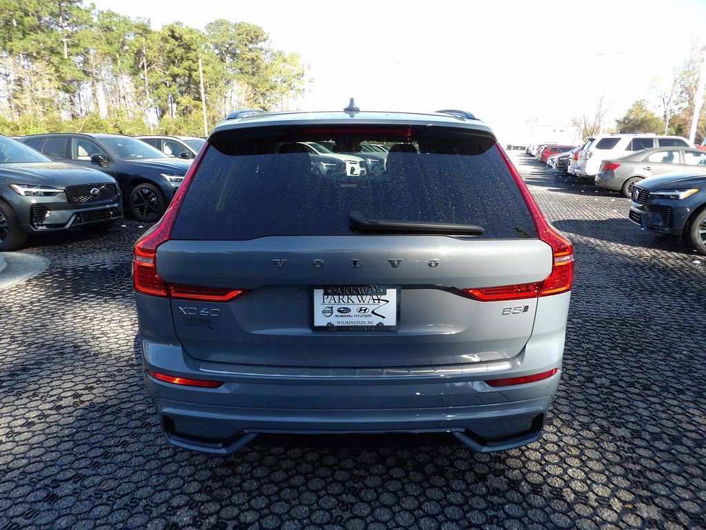 Certified 2023 Volvo XC60 B5 Ultimate w/ Climate Package image 8