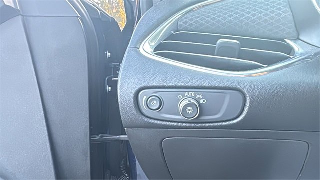 Used 2018 Chevrolet Malibu LT image 14