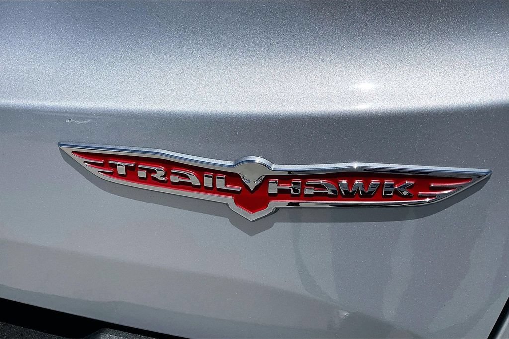 Certified 2016 Jeep Renegade Trailhawk AWD/4WD image 24