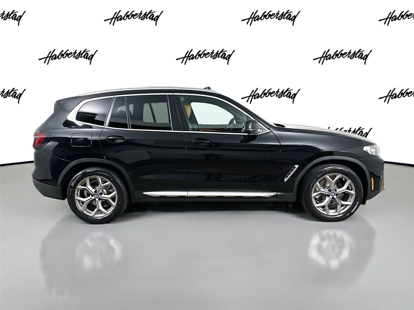 Certified 2024 BMW X3 xDrive30i w/ Convenience Package image 4