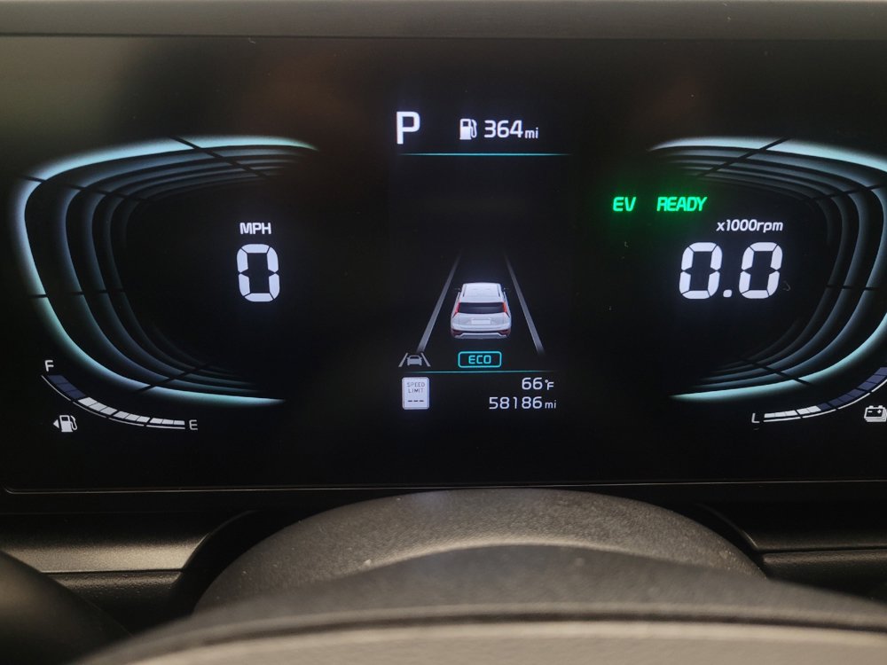 Used 2024 Kia Niro LX image 23