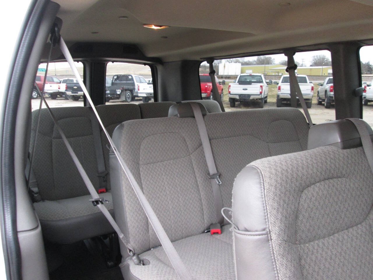 Used 2018 Chevrolet Express 3500 LT w/ LT Preferred Equipment Group RWD image 18