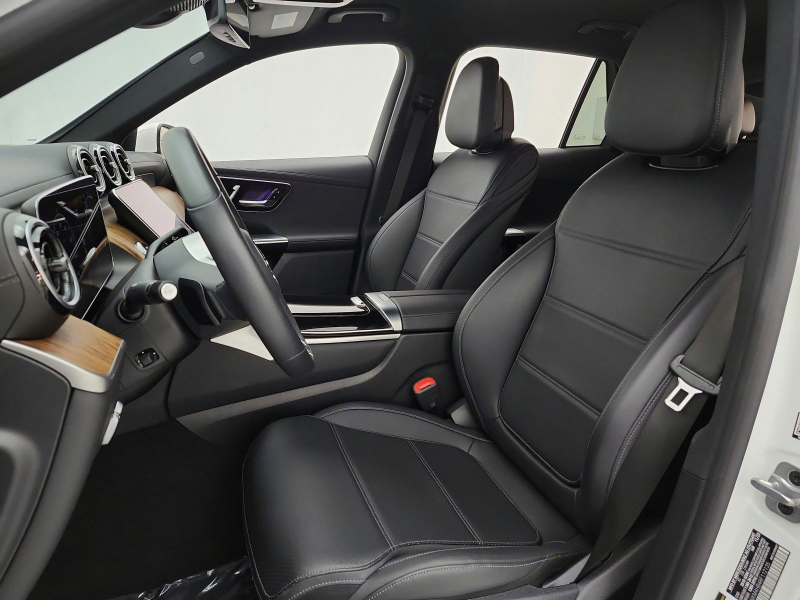 Certified 2024 Mercedes-Benz GLC 300 4MATIC image 13