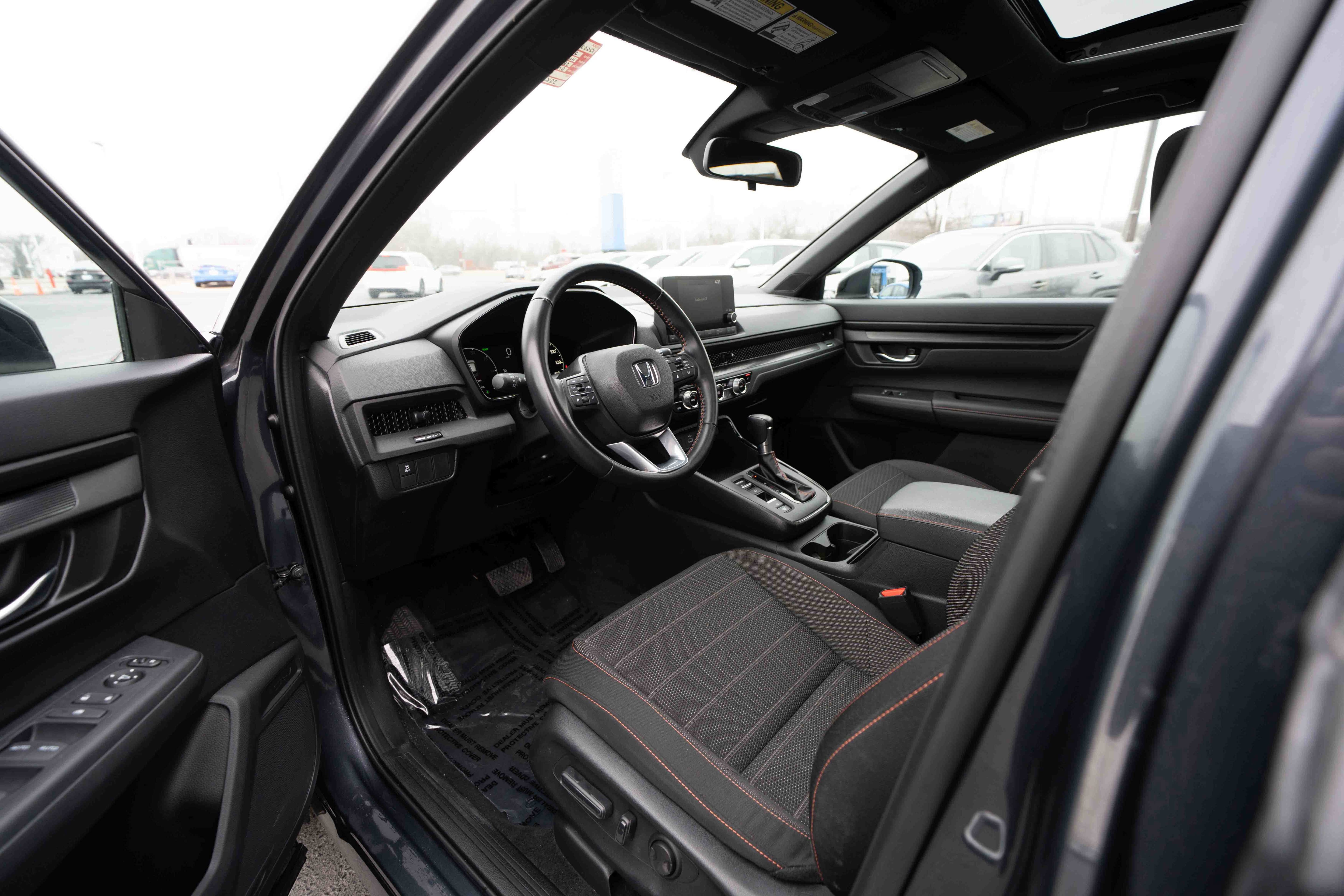 Certified 2025 Honda CR-V Sport image 8
