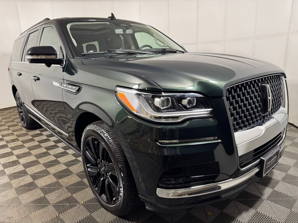 Certified 2022 Lincoln Navigator L Black Label AWD/4WD image 7