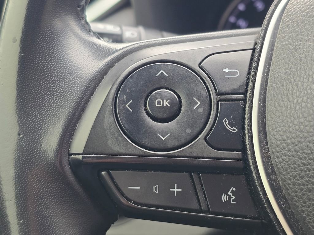 Used 2019 Toyota RAV4 XLE Premium image 22