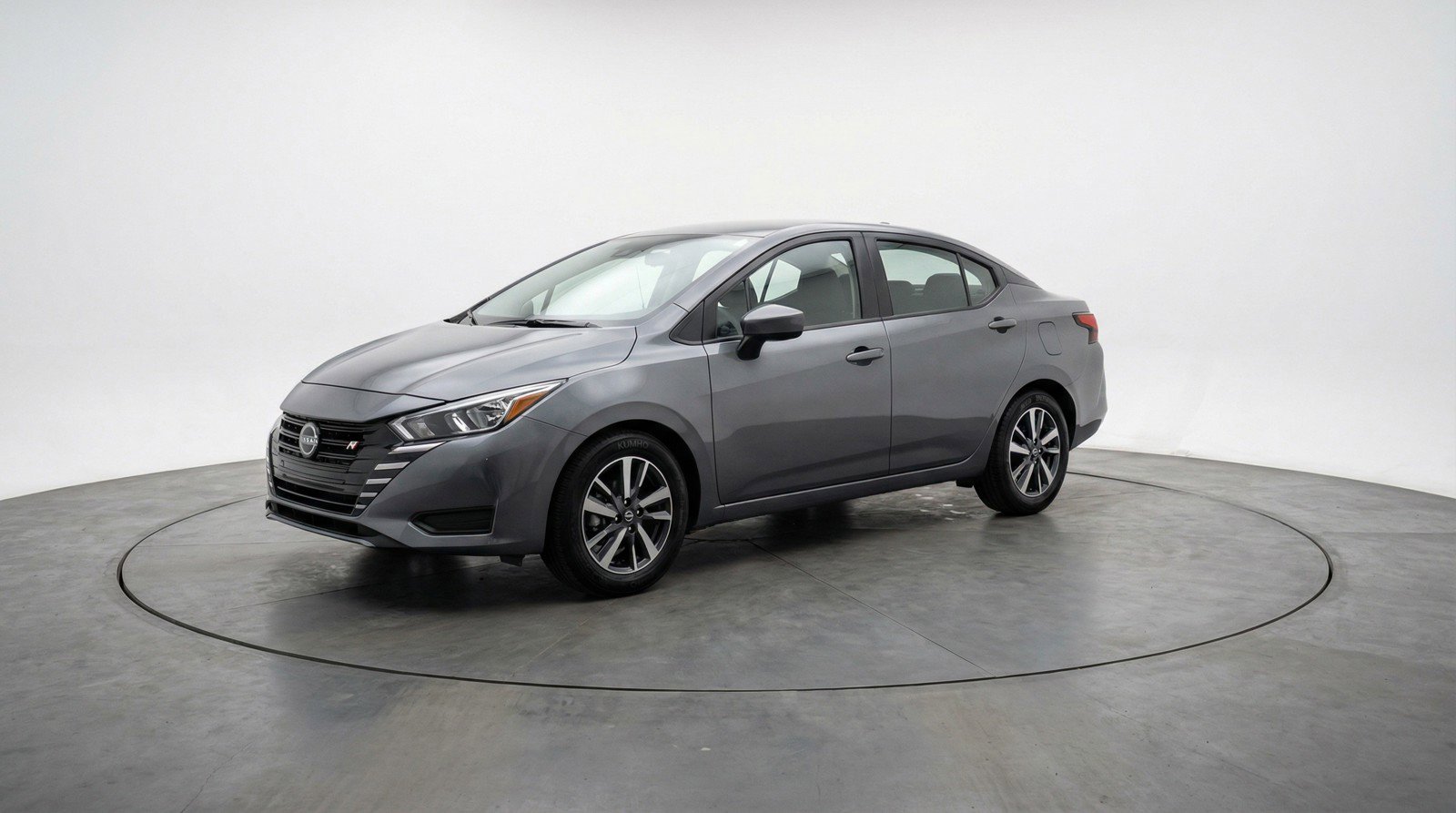 Used 2025 Nissan Versa SV FWD image 3