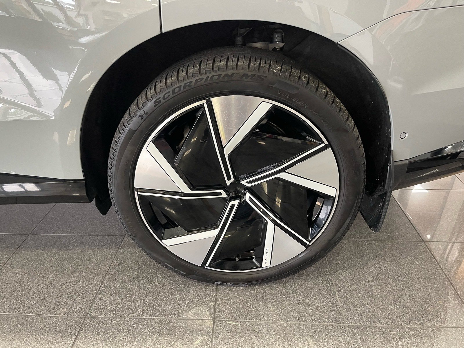 Used 2025 Volvo EX90 Ultra AWD/4WD image 21