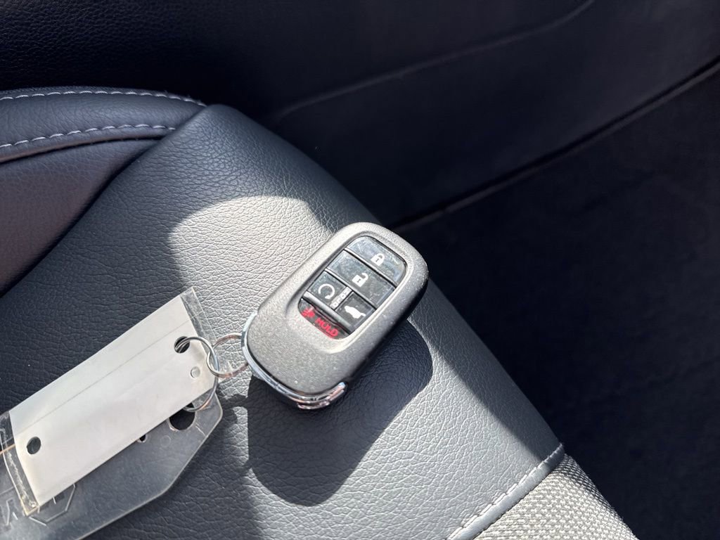 Certified 2023 Honda Pilot Touring image 43