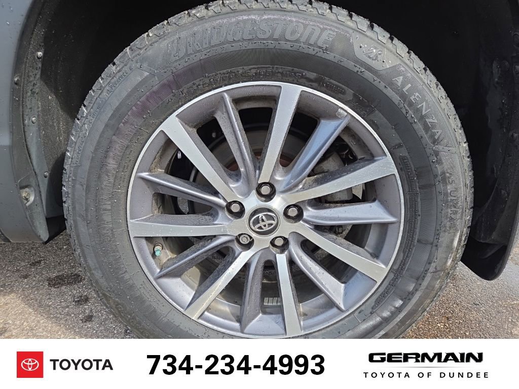 Used 2017 Toyota Highlander XLE w/ Protection Package #3 AWD/4WD image 12