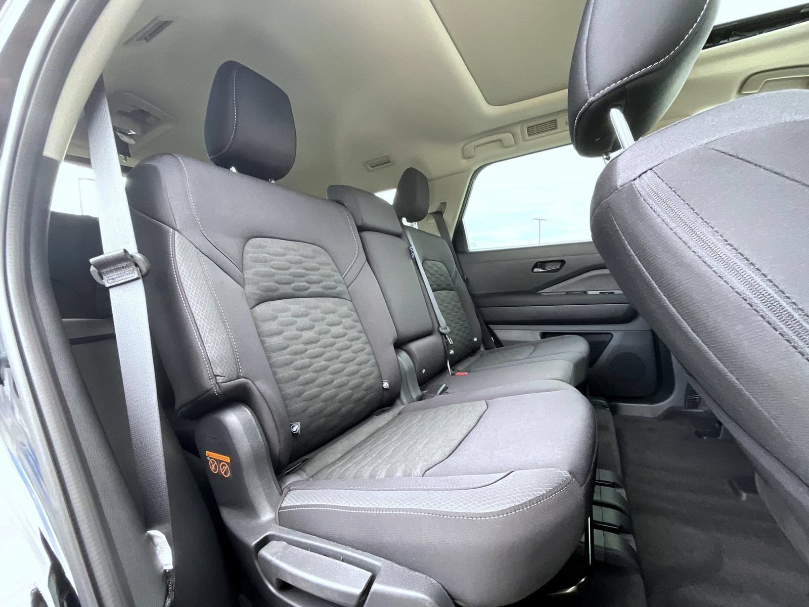 New 2026 Nissan Pathfinder SV w/ SV Premium Package AWD/4WD image 22