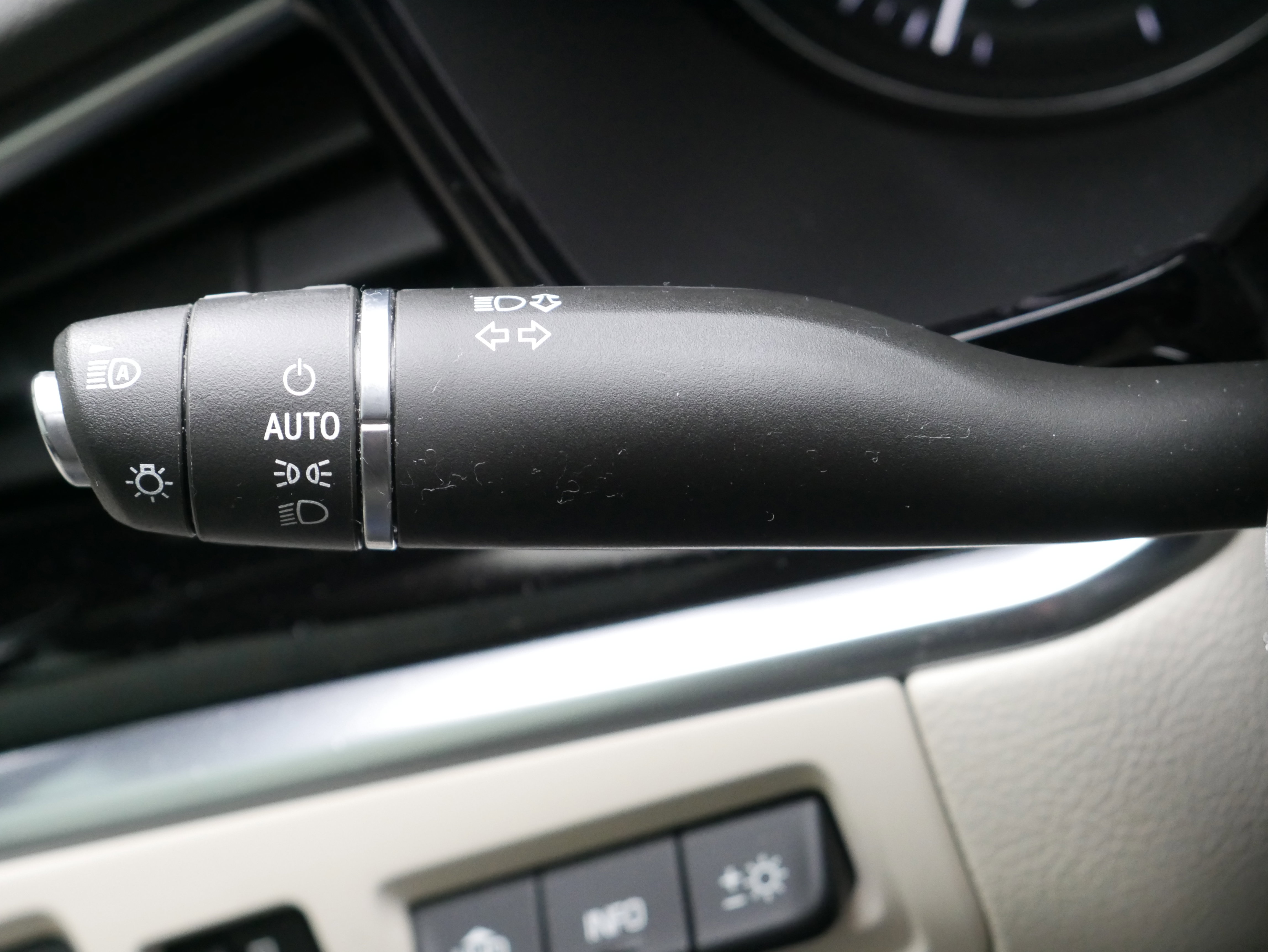 Certified 2022 Cadillac XT6 Premium Luxury w/ Technology Package image 27