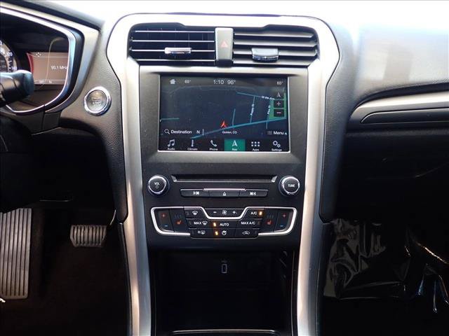 Used 2017 Ford Fusion SE w/ Equipment Group 201A FWD image 15