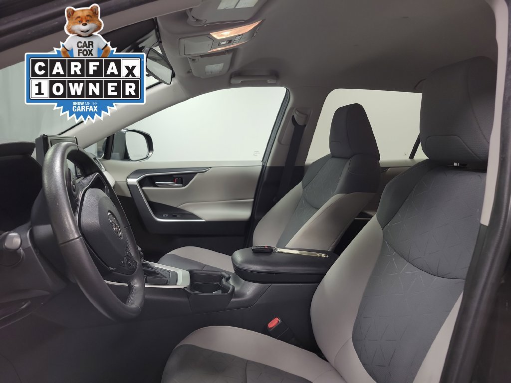 Used 2021 Toyota RAV4 XLE w/ XLE Grade Weather Package FWD image 15