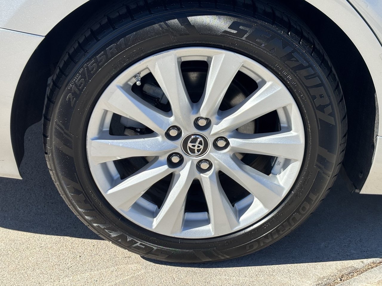 Used 2018 Toyota Camry LE FWD image 7