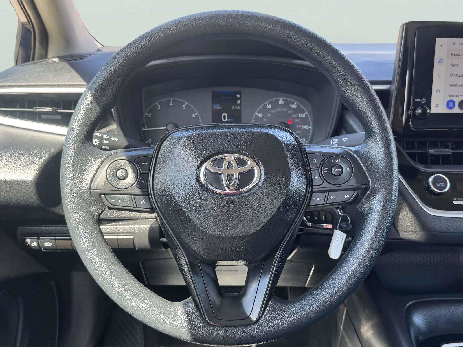Used 2025 Toyota Corolla LE FWD image 29